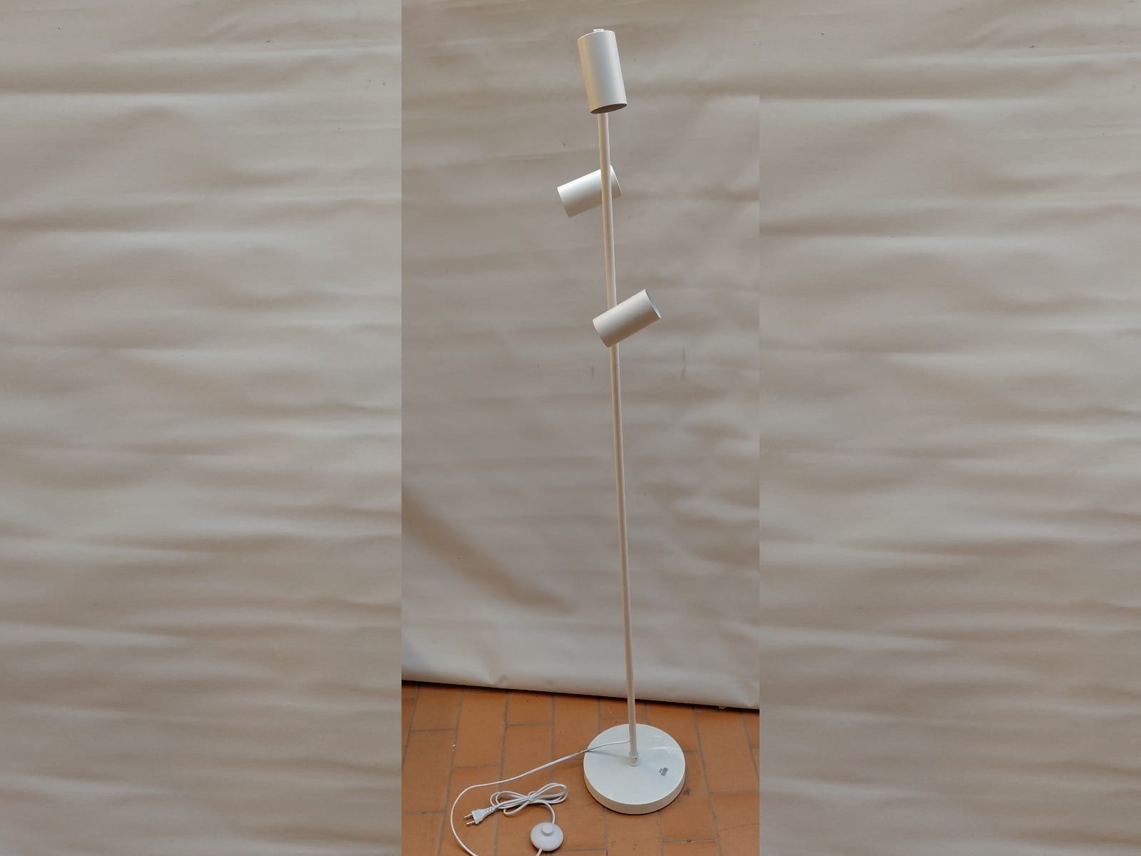 1 Stehlampe